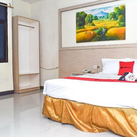 Reddoorz Plus Near Sultan Hasanuddin Airport Makassar Ngoại thất bức ảnh