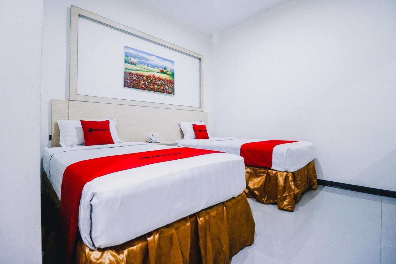 Reddoorz Plus Near Sultan Hasanuddin Airport Makassar Ngoại thất bức ảnh