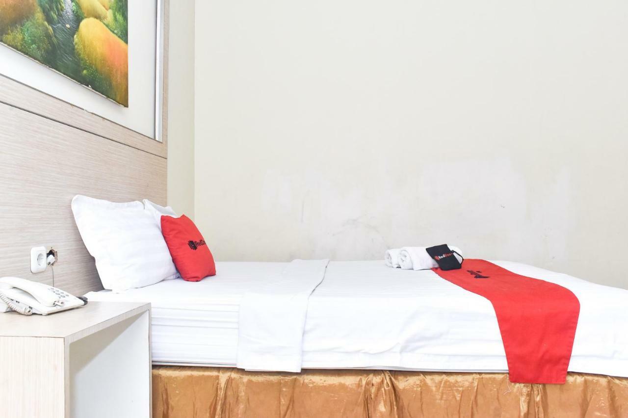 Reddoorz Plus Near Sultan Hasanuddin Airport Makassar Ngoại thất bức ảnh