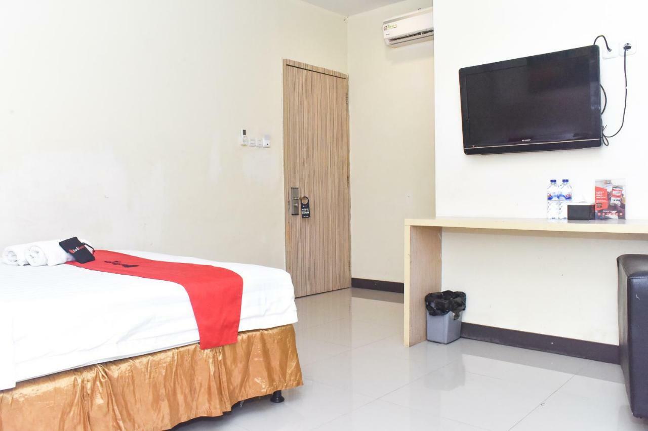 Reddoorz Plus Near Sultan Hasanuddin Airport Makassar Ngoại thất bức ảnh