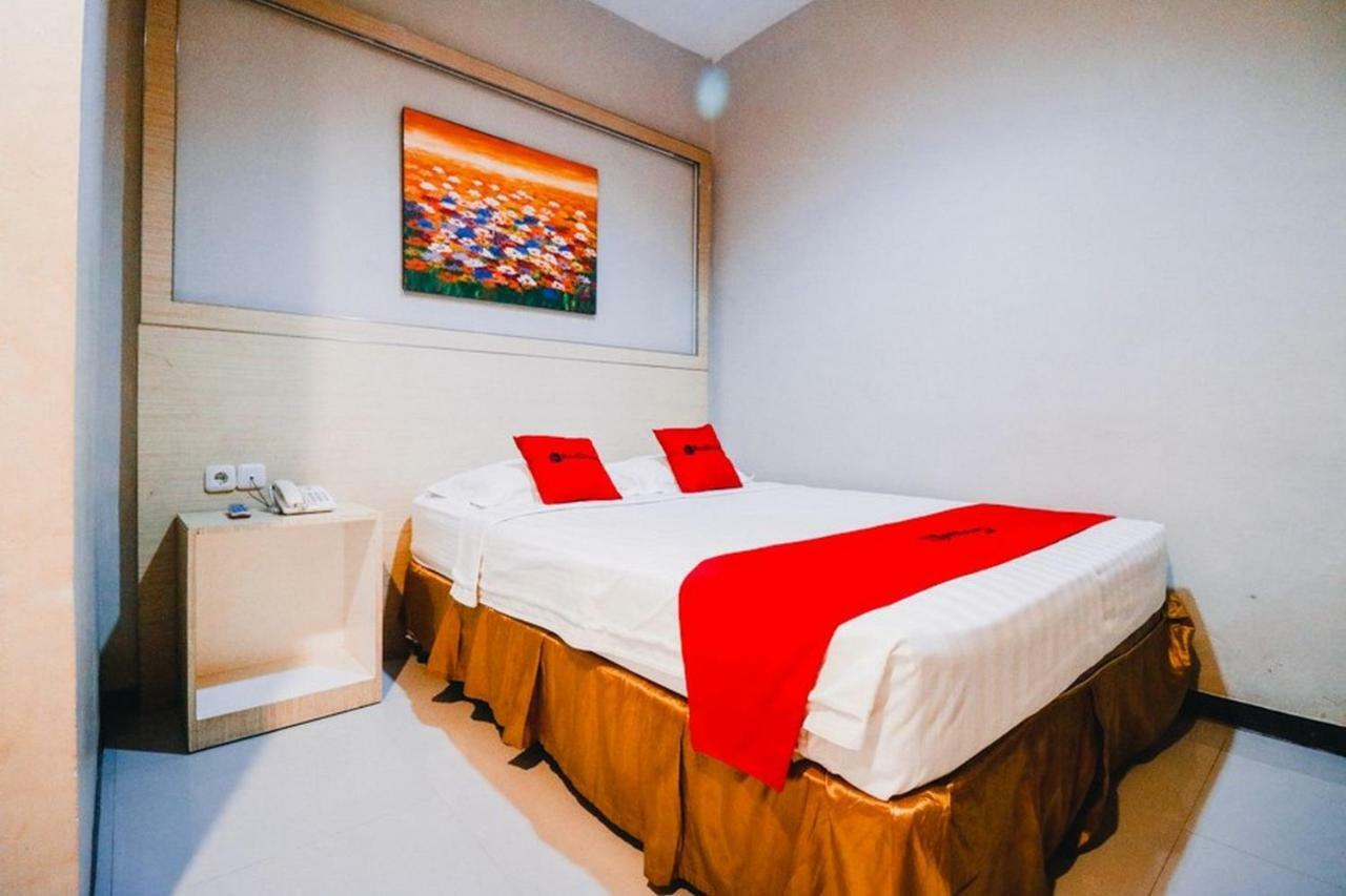 Reddoorz Plus Near Sultan Hasanuddin Airport Makassar Ngoại thất bức ảnh