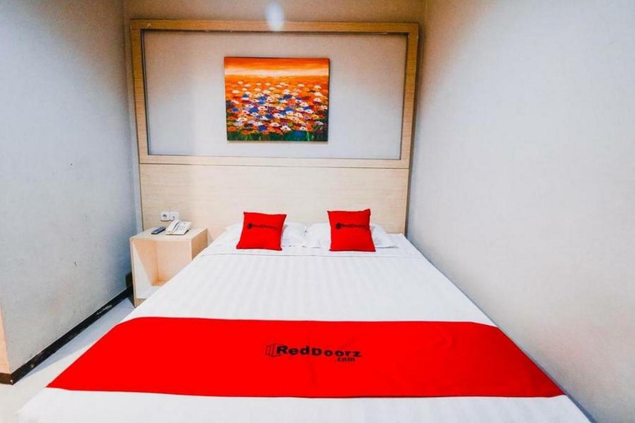 Reddoorz Plus Near Sultan Hasanuddin Airport Makassar Ngoại thất bức ảnh