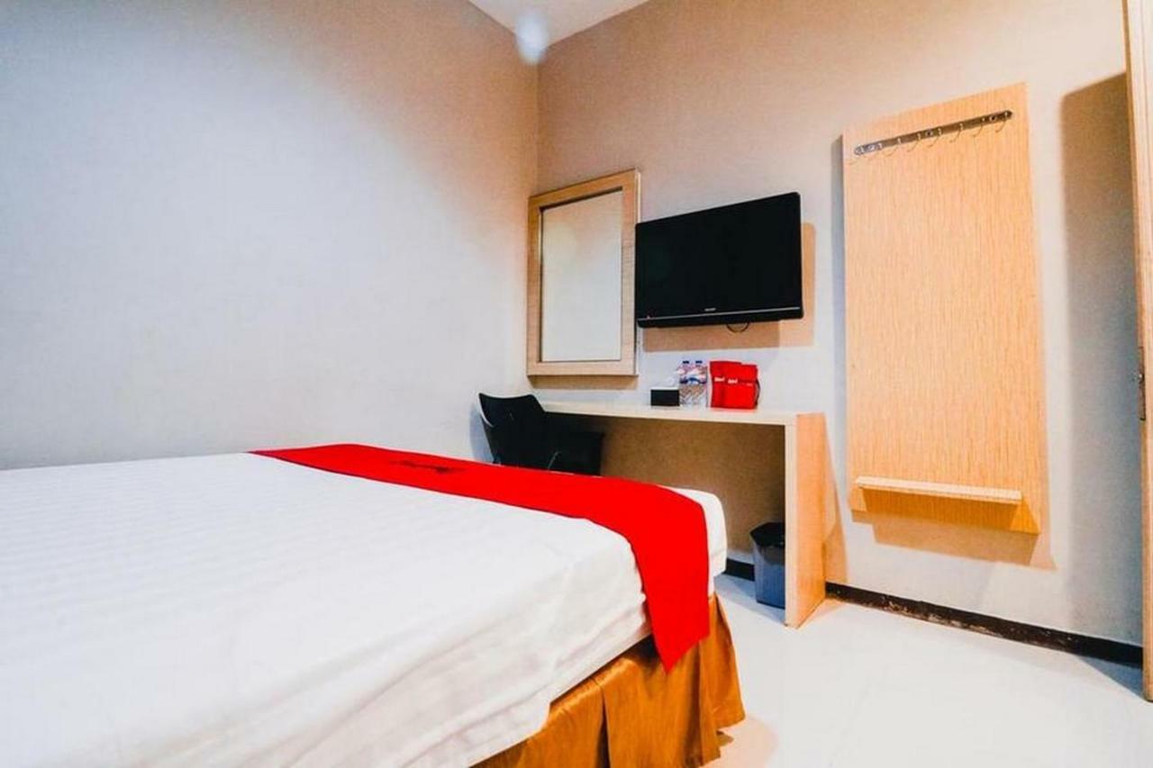 Reddoorz Plus Near Sultan Hasanuddin Airport Makassar Ngoại thất bức ảnh